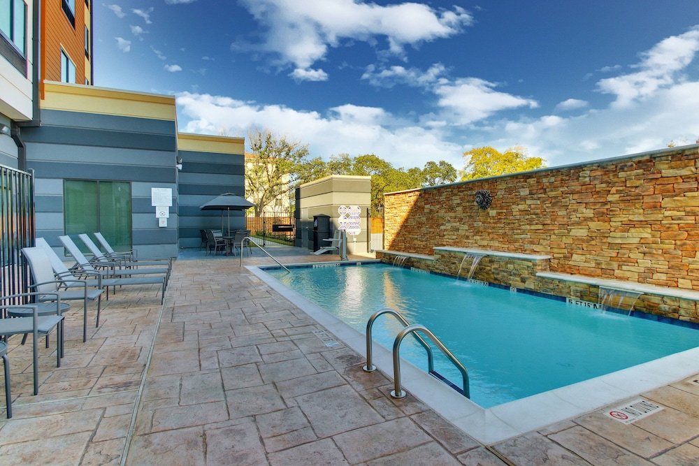 Fairfield Inn And Suites Houston Brookhollow 3/49