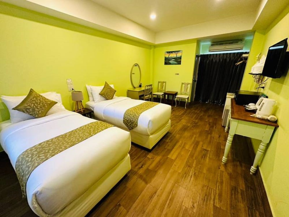 Capital O 75379 Sabai Living Pattaya 16/50