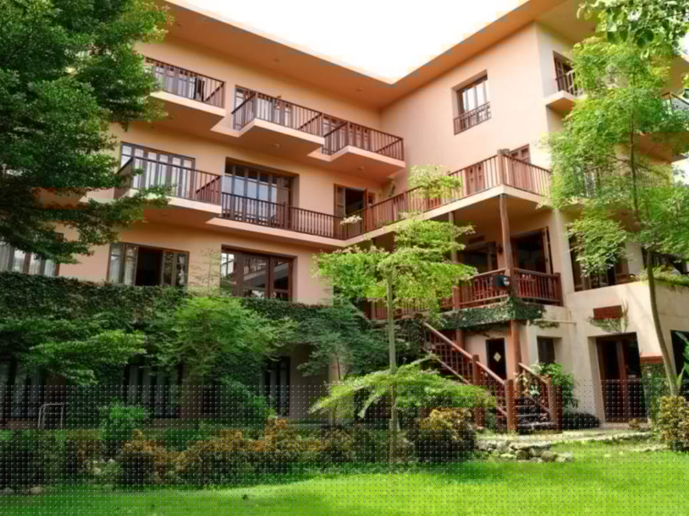RIVERHOUSE HOTEL 10/71
