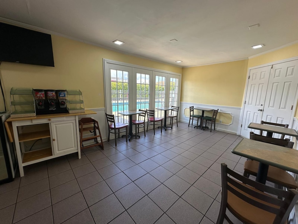 Jameson Inn Winder 42/60