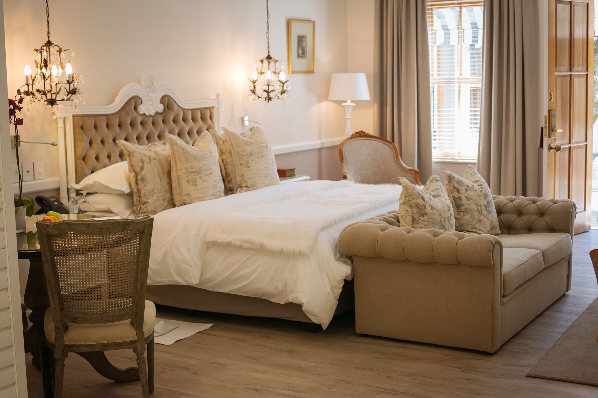 Courtyard, Suite, King Bed