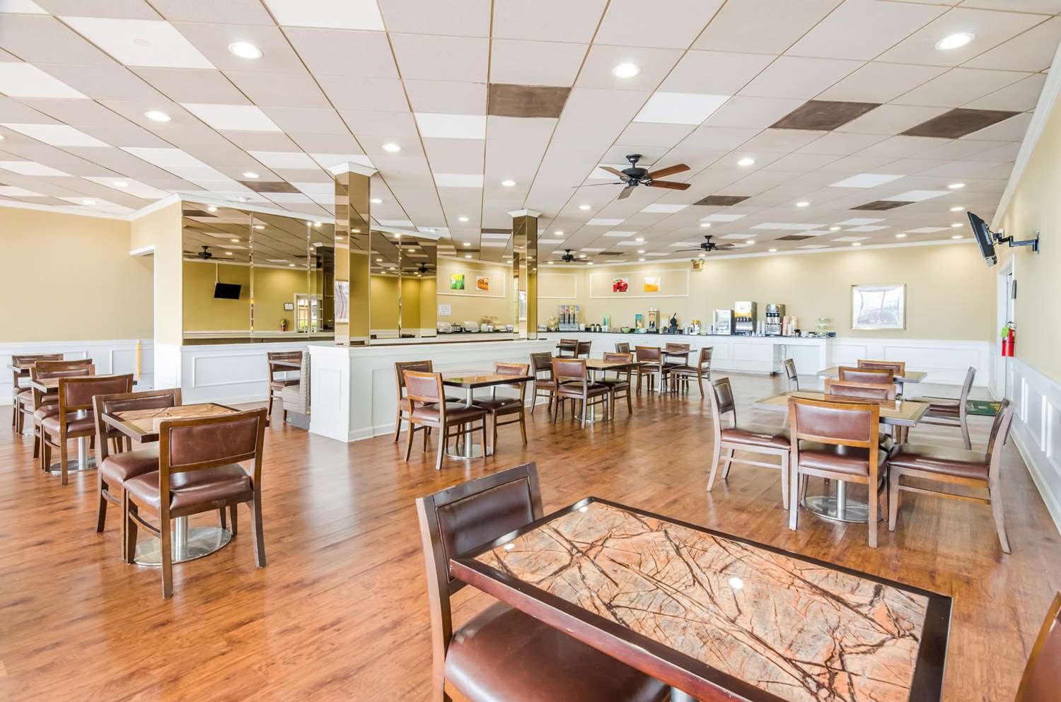 Quality Inn Roanoke Airport 12/23
