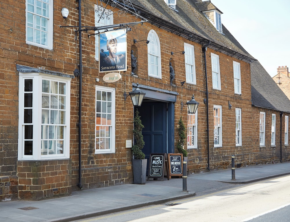 Saracen's Head Hotel 37/39