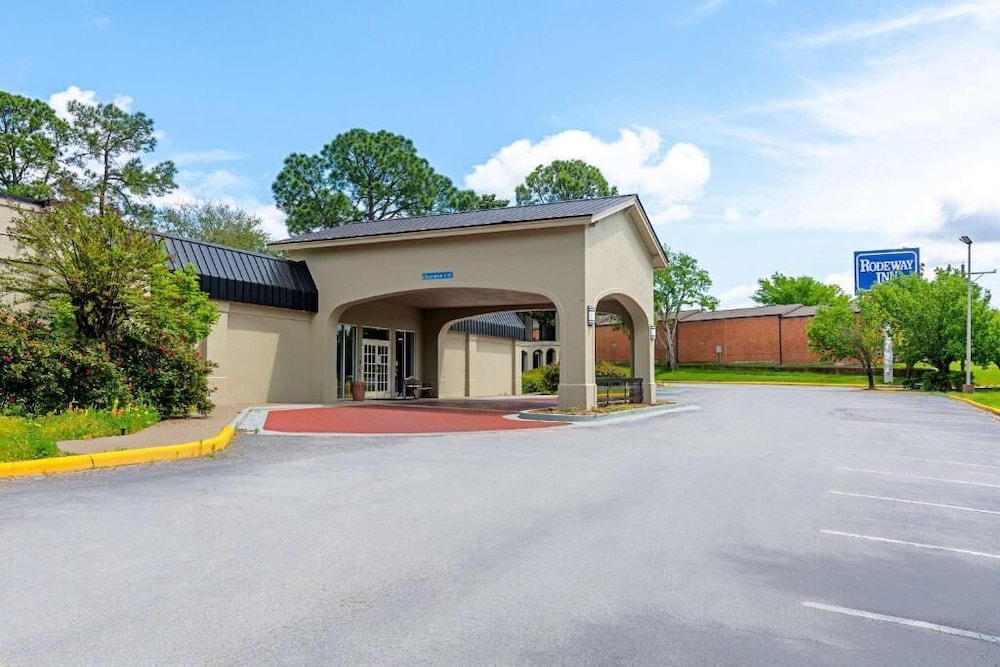 Rodeway Inn Huntsville West 6/36