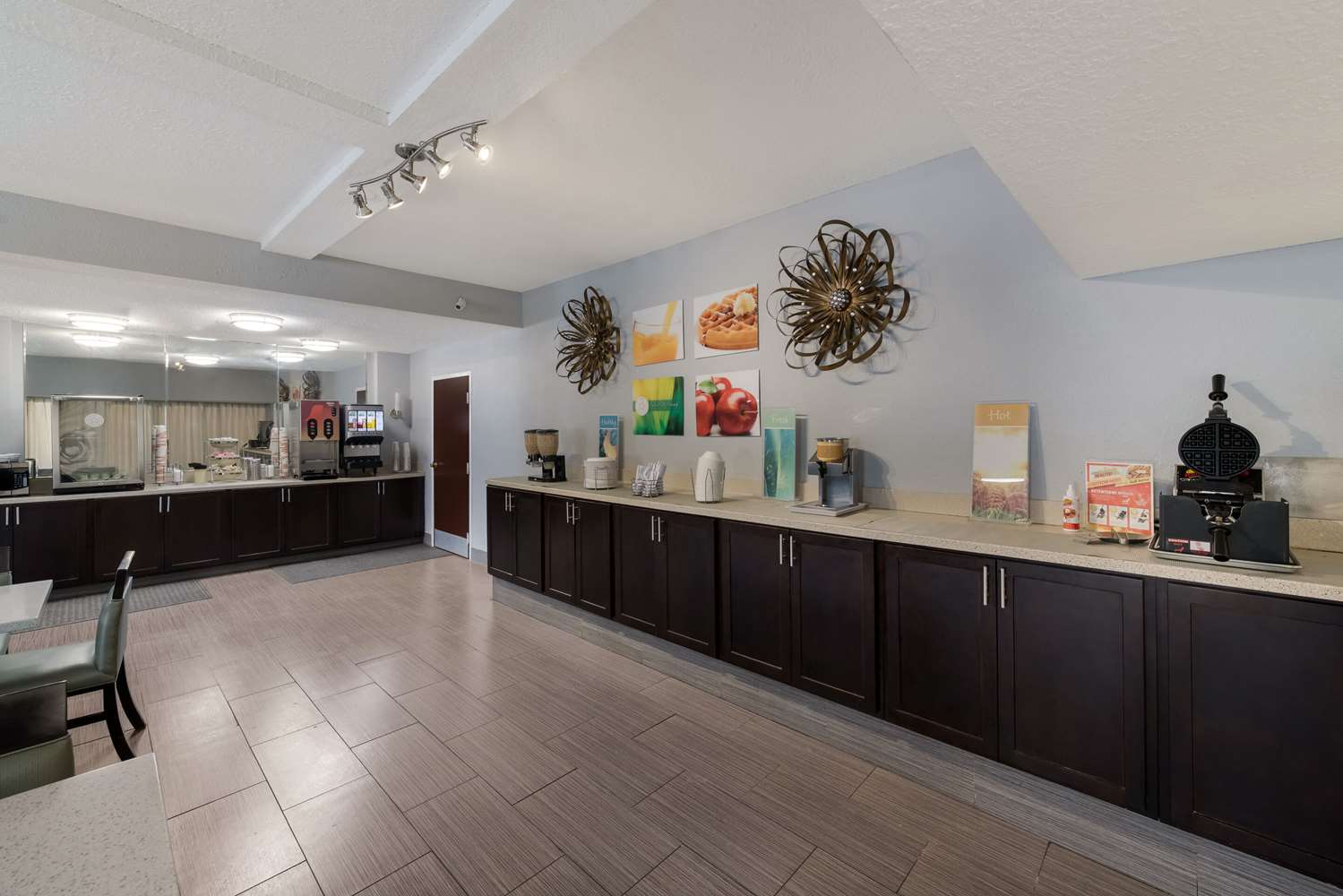 Quality Inn Orange Park Jacksonville FL 2/14