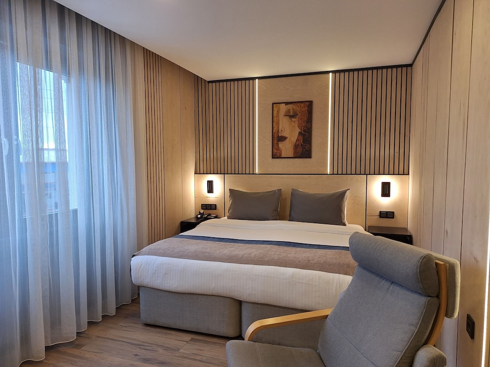 N'Ala Otel 15/36