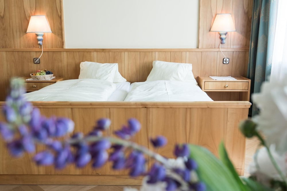 Vital Hotel Post 27/69