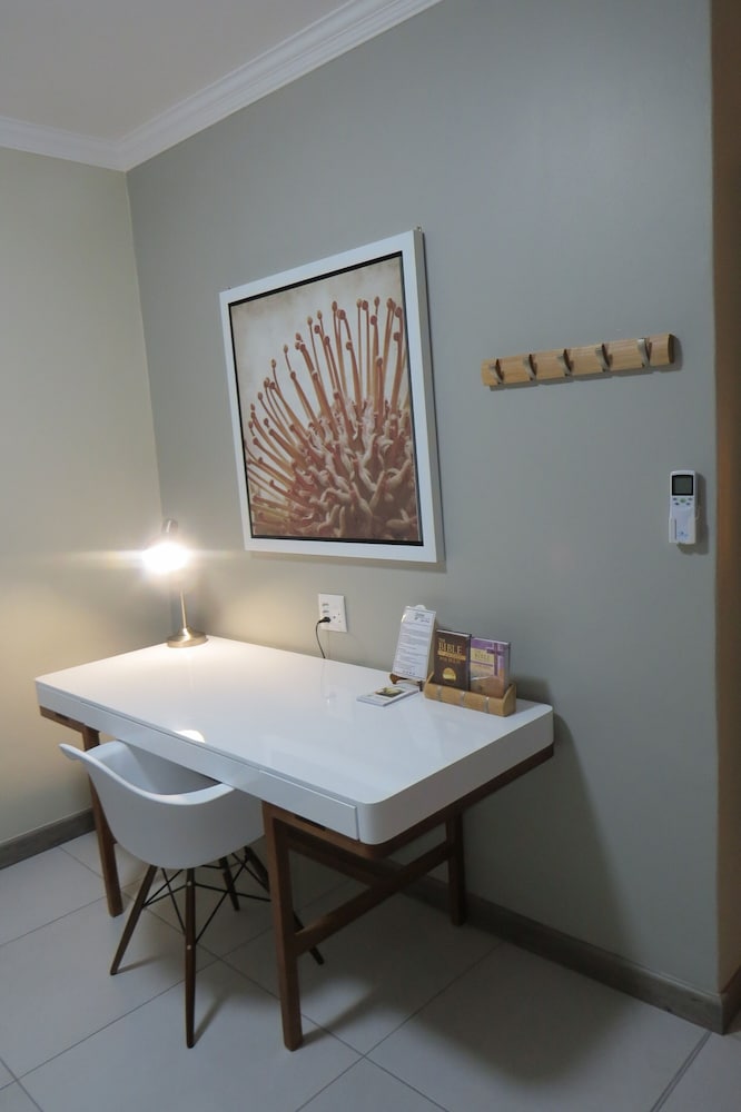 Dunton Guest House 9/50