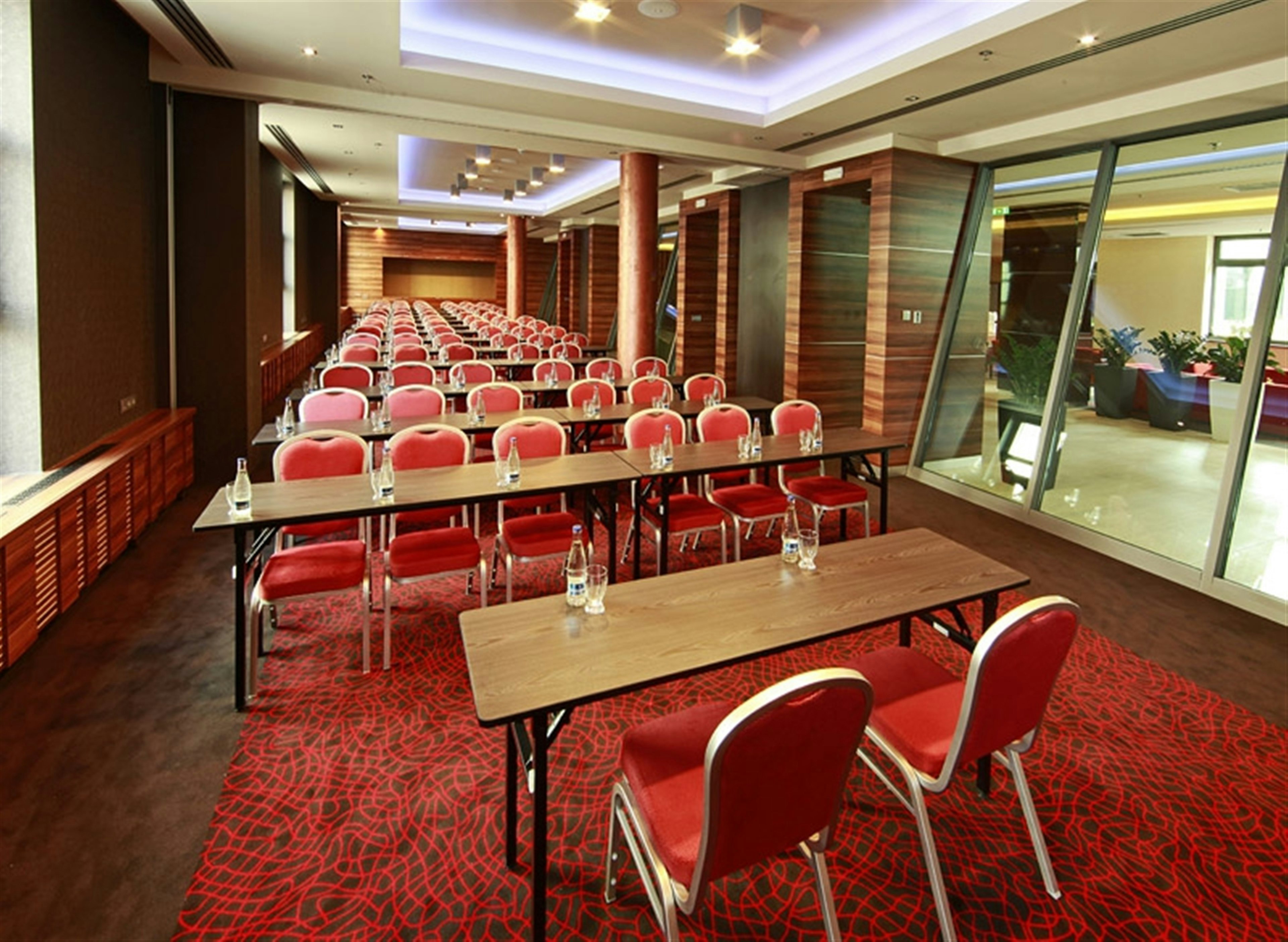 Holiday Inn Trnava 63/66