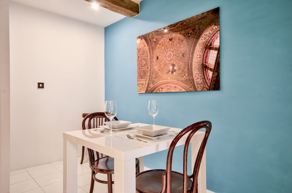 Barrakka Suites 40/50
