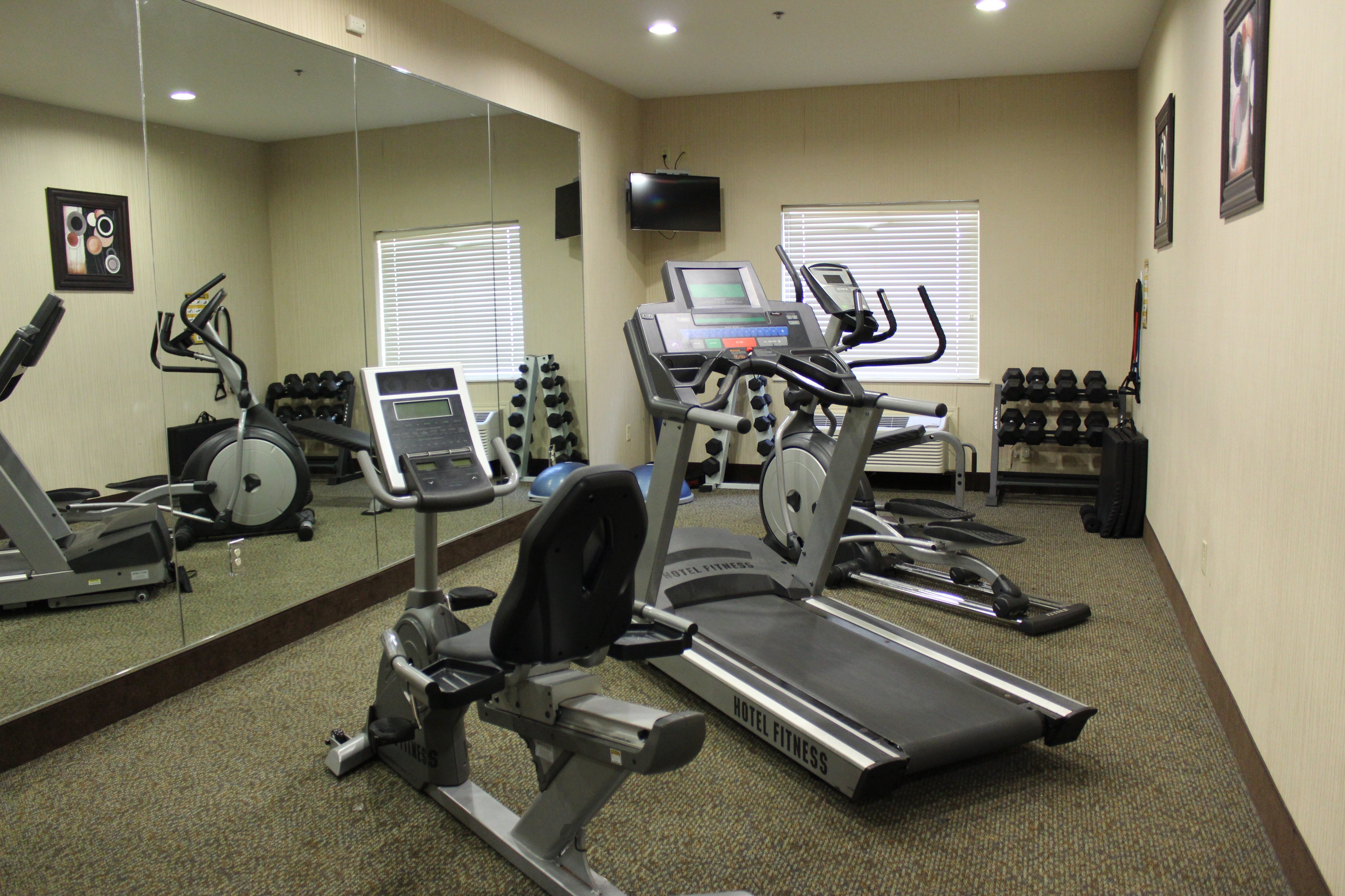 Holiday Inn Express Hotel And Suites Cedar Hill 46/69