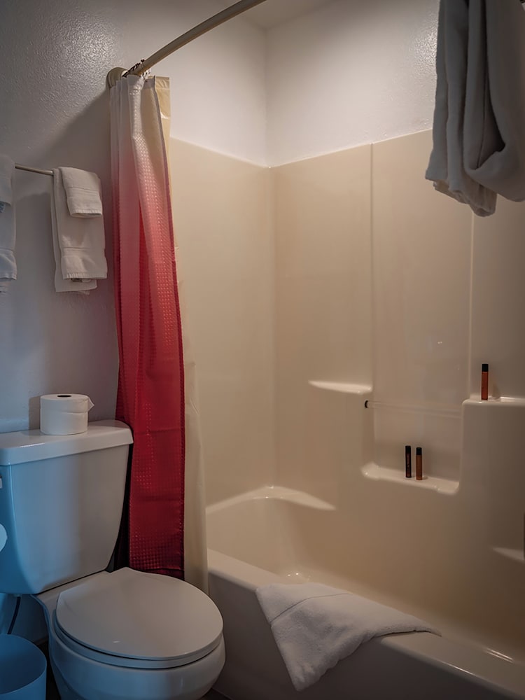 Bryce Trails Bed and Breakfast، سيدار سيتي 47/50
