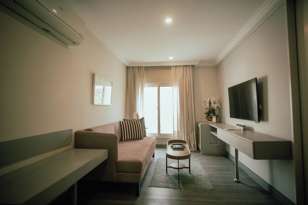Ambiance Boutique Art Hotel Karachi 37/56