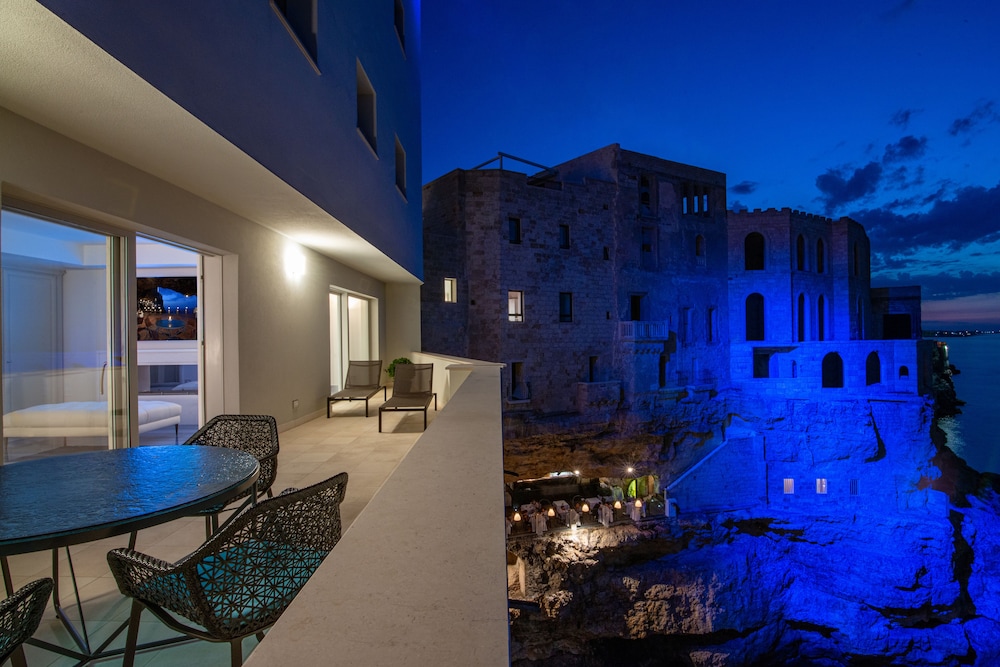 Grotta Palazzese 22/50