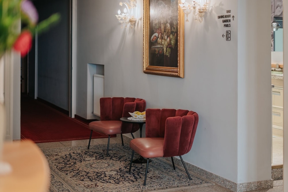 Windsor Hotel 32/50