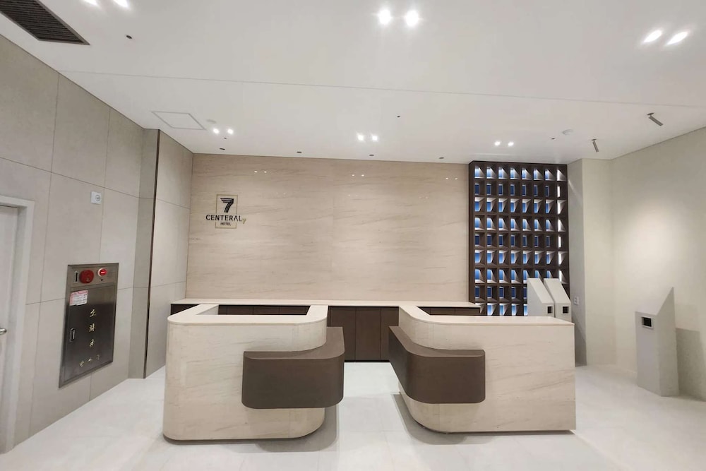 Lobby at Central 7 Hotel, BUSAN