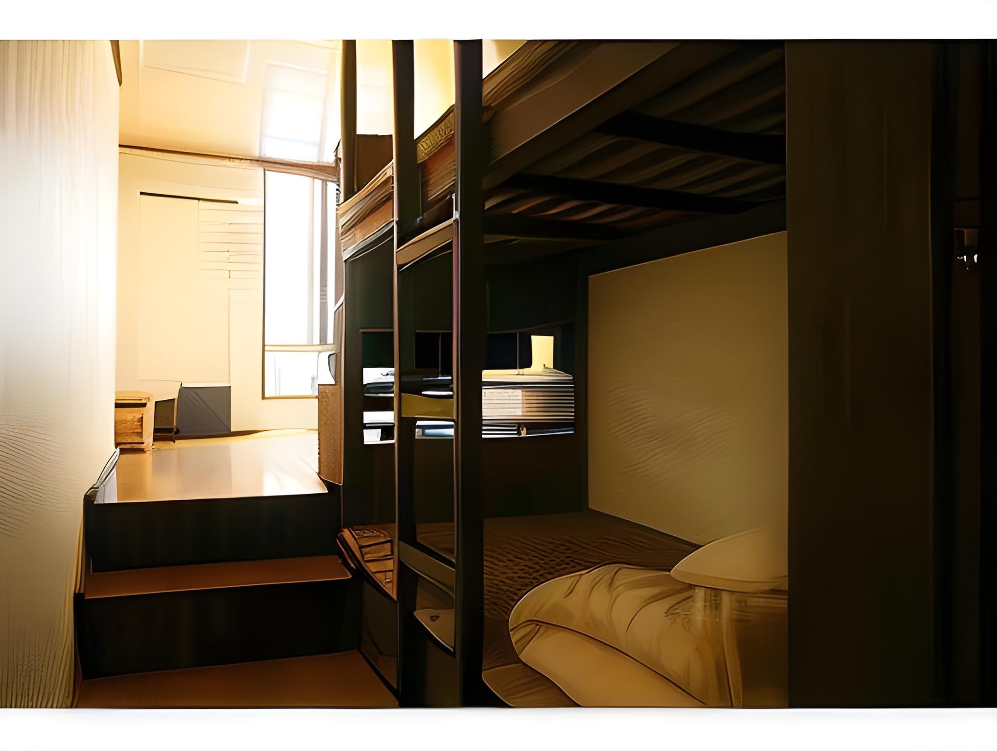ROOM, TWIN BEDS, SHARED BATHROOM
