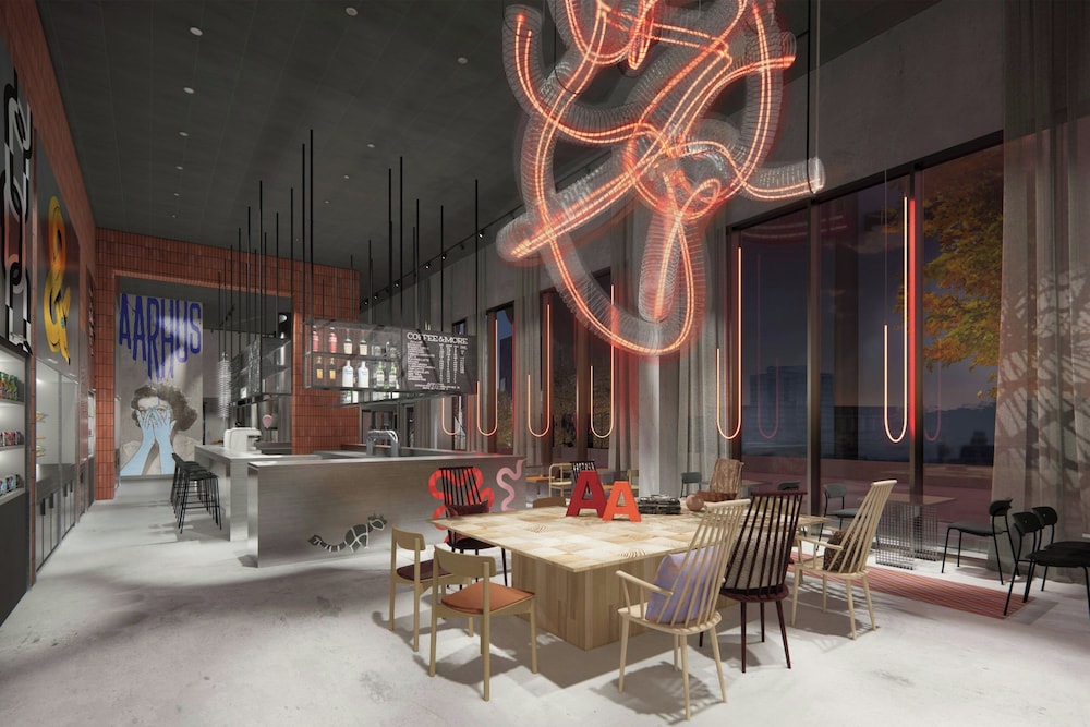 Moxy Aarhus 12/14