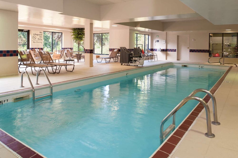 swimming pool spa