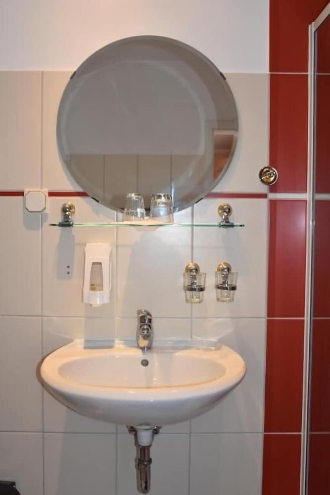 Hotel am Bahnhof 33/38