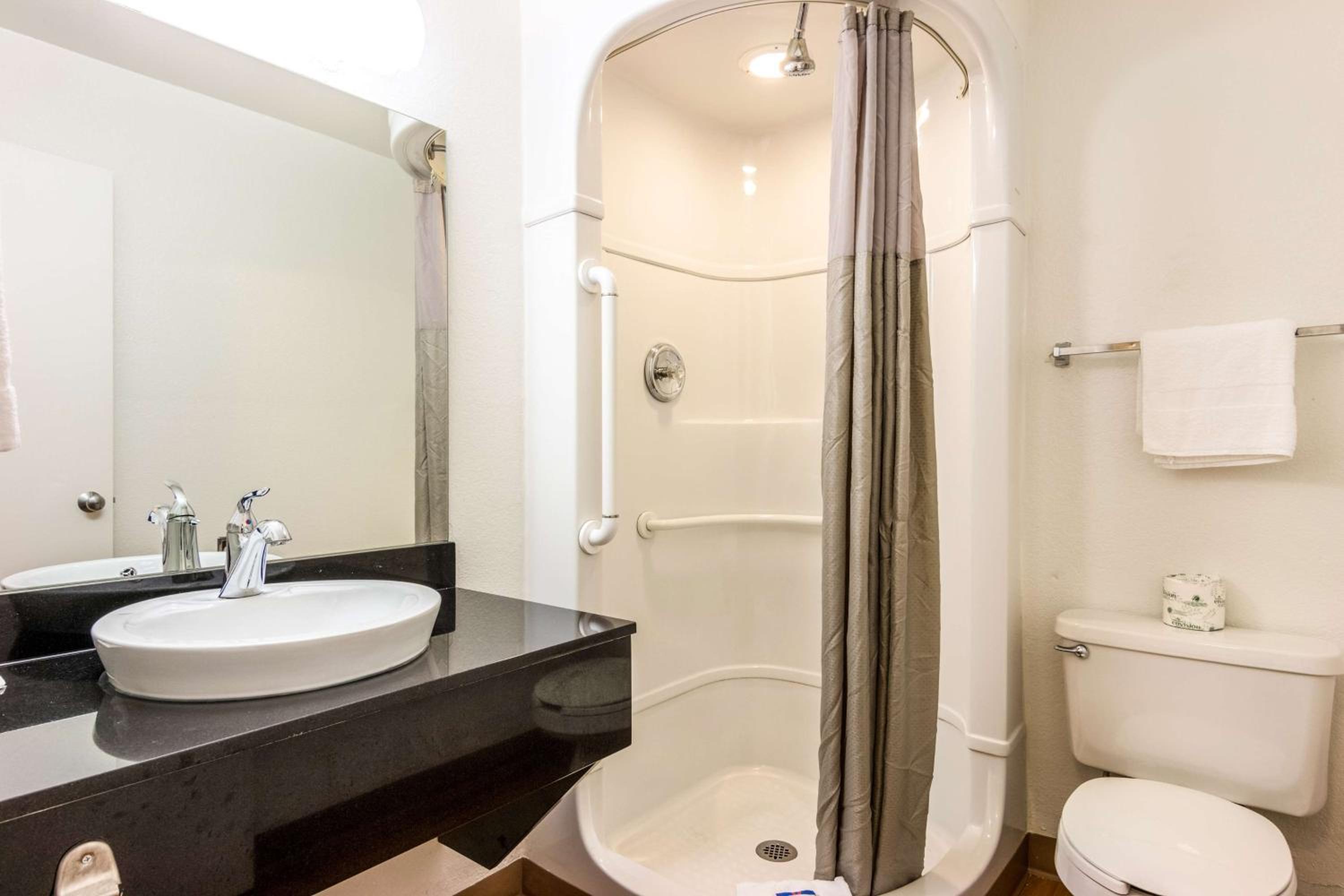 غرفة رباعية، Motel6 Longview, TX 8/10