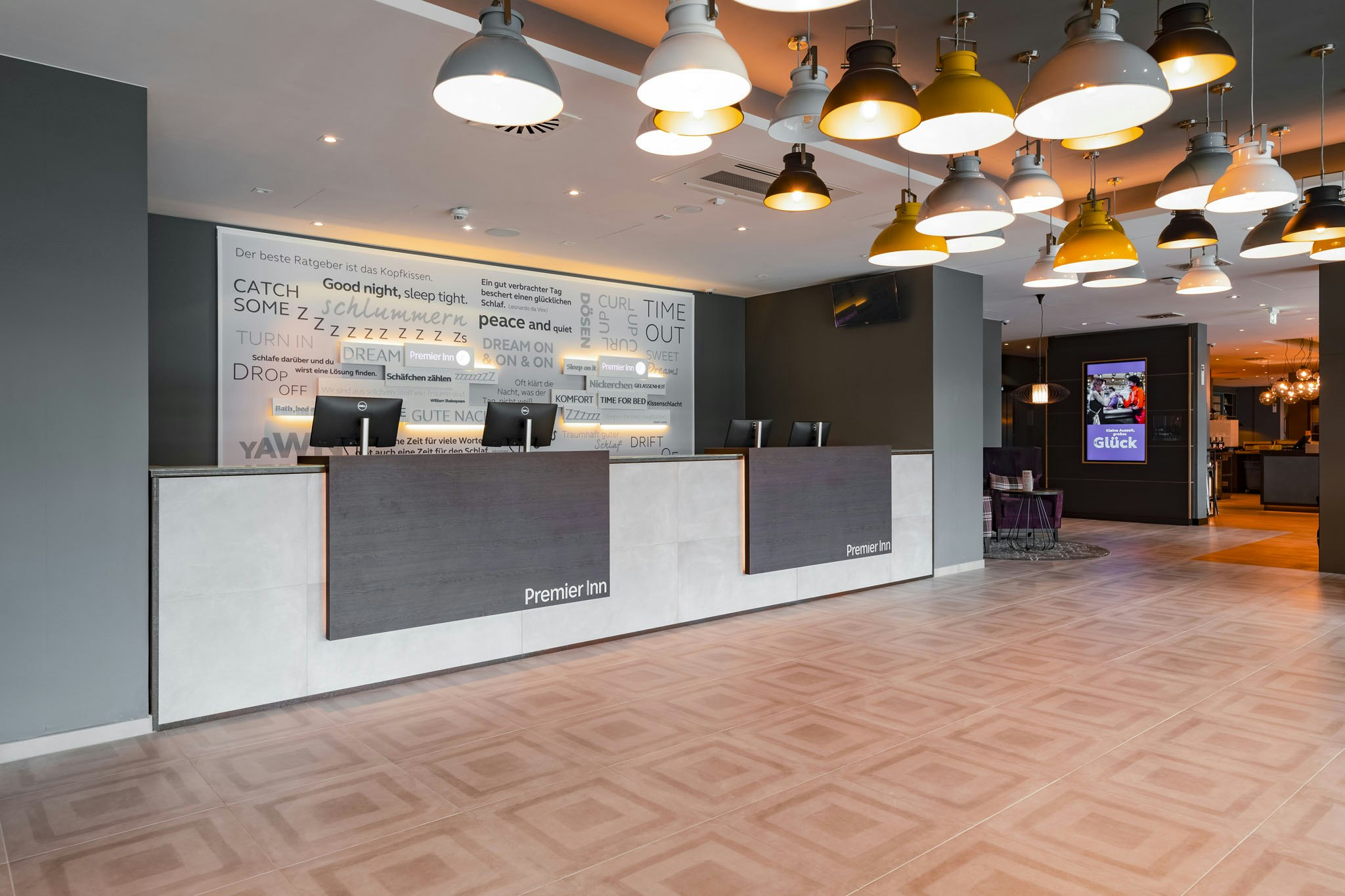 Premier Inn Karlsruhe City Am Wasserturm 7/27