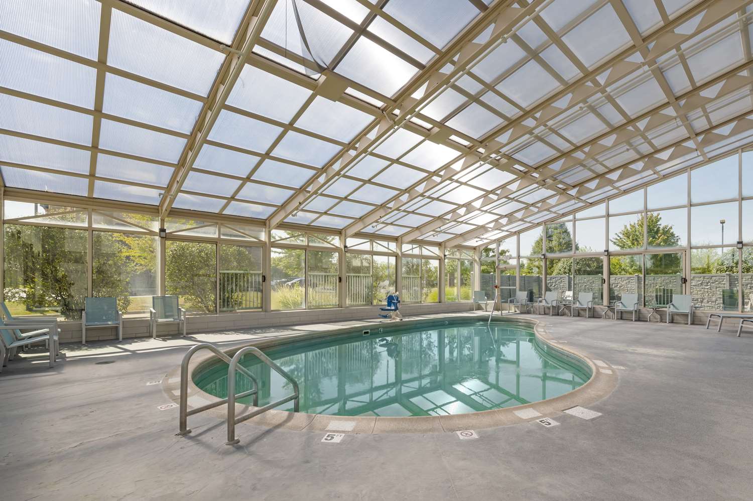 Best Western Plus Lafayette Hotel University Area 8/24