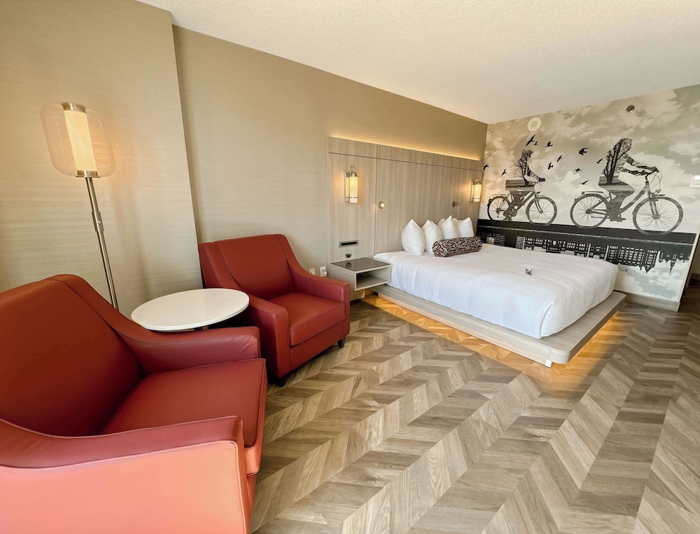 Coast, King Bed، Coast Victoria Hotel Marina By Apa 3/8