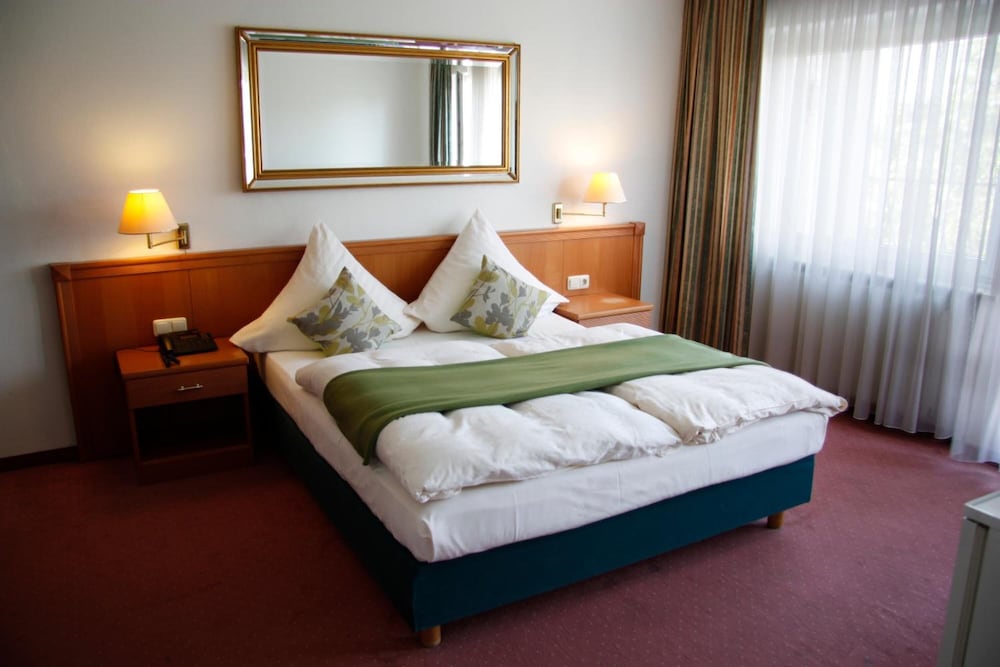 STANDARD, DOUBLE BED