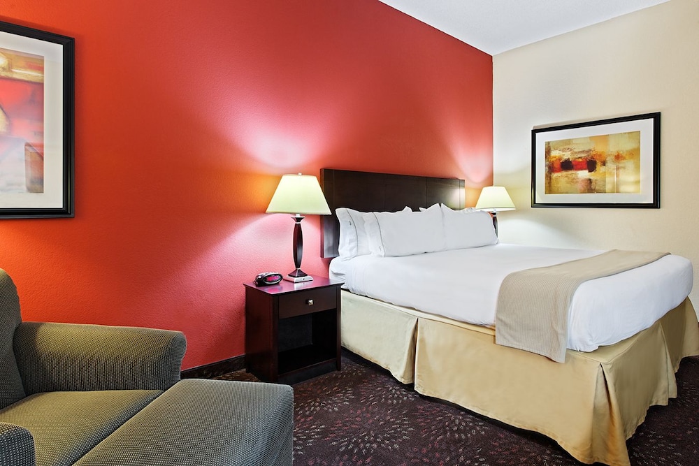 Holiday Inn Express Hotel and Suites Knoxville-North-I-75 Exit 112 15/61
