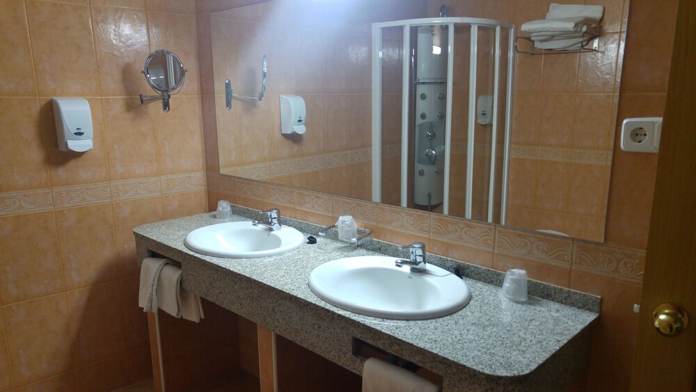 غرفة بسرير مزدوج، Hotel Cabanas 4/7