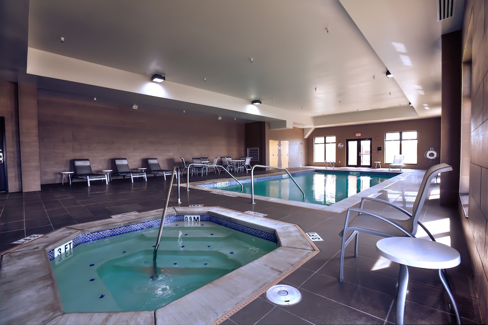 Holiday Inn Express Hotel Suites Amarillo West 33/71
