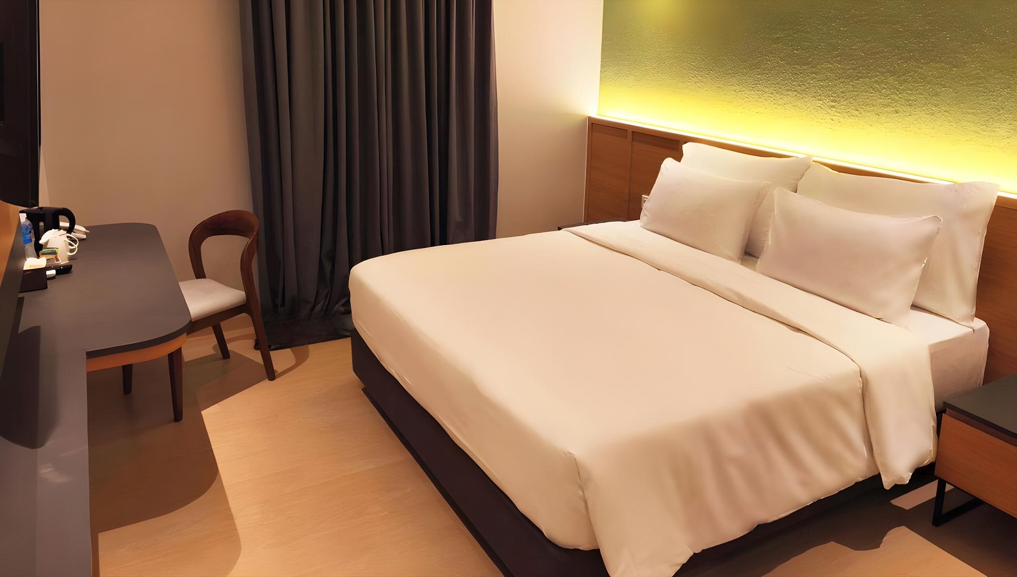 1 Bedroom, Deluxe, Double Bed, City View