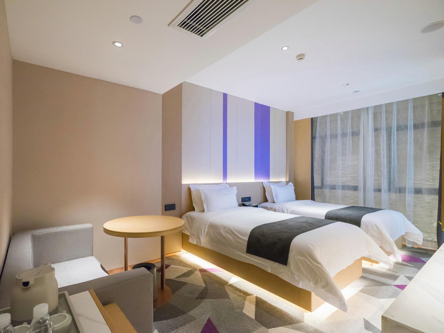 Superior, Twin Beds, No Window