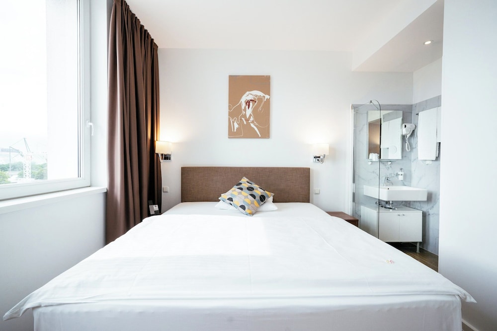 SMART, DOUBLE BED