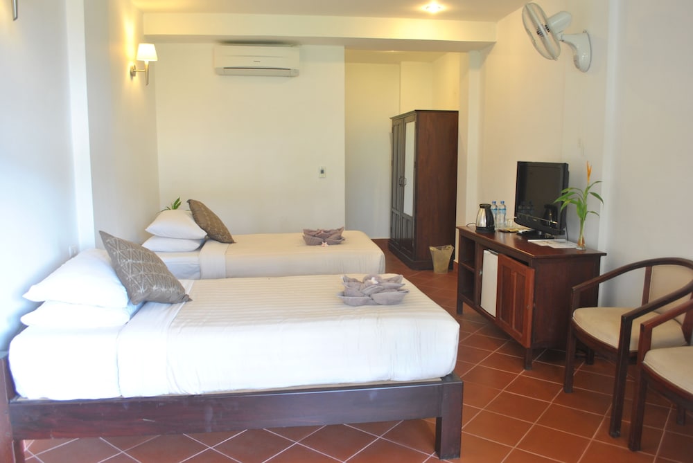 Silver Naga Hotel 7/58
