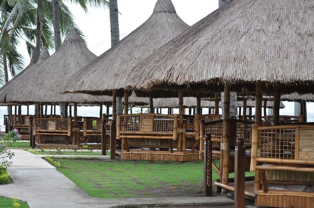 Northsky Beach Resort 13/25