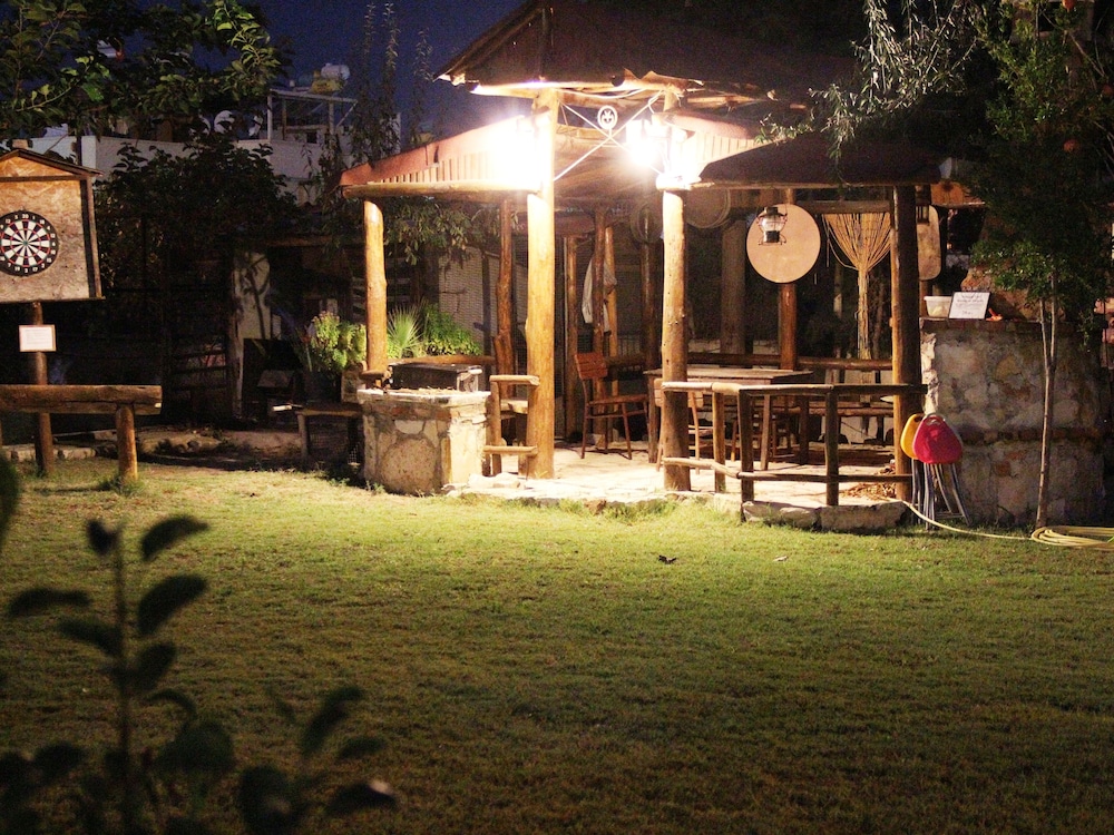 Mursel Pansiyon Garden Hotel 30/35