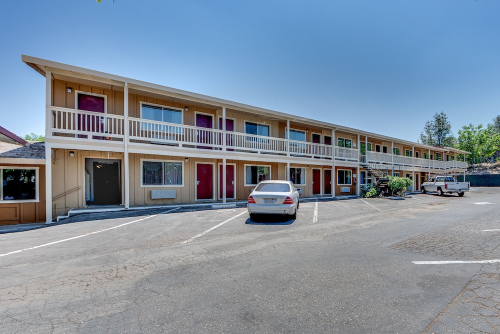 Angels Inn 22/28