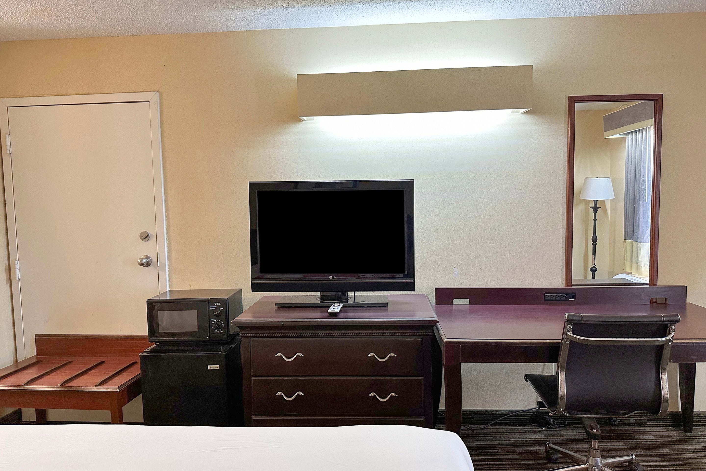 Bonita Lakes Inn by Capital O Meridian I20 52/68