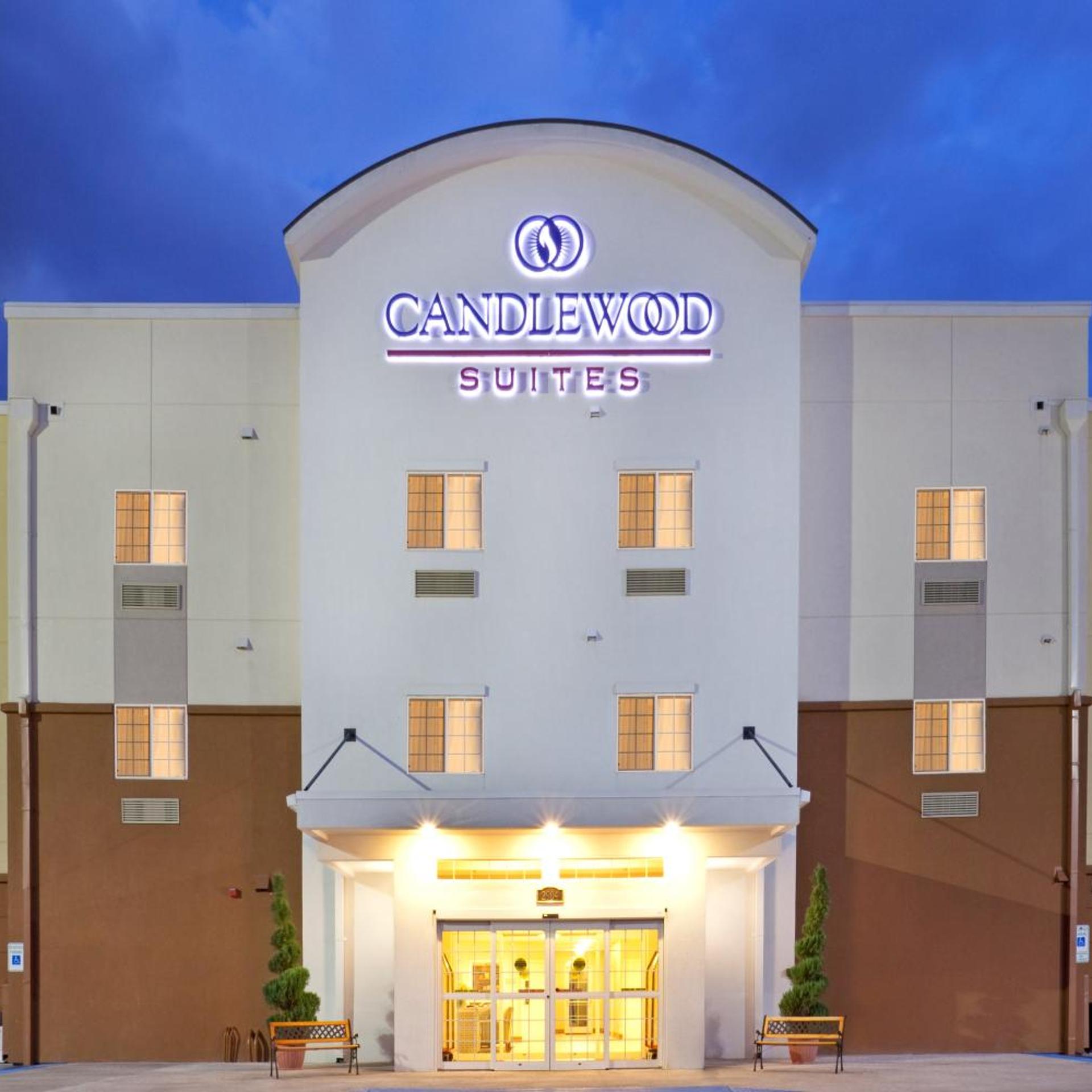 CANDLEWOOD SUITES EL DORADO 2/25