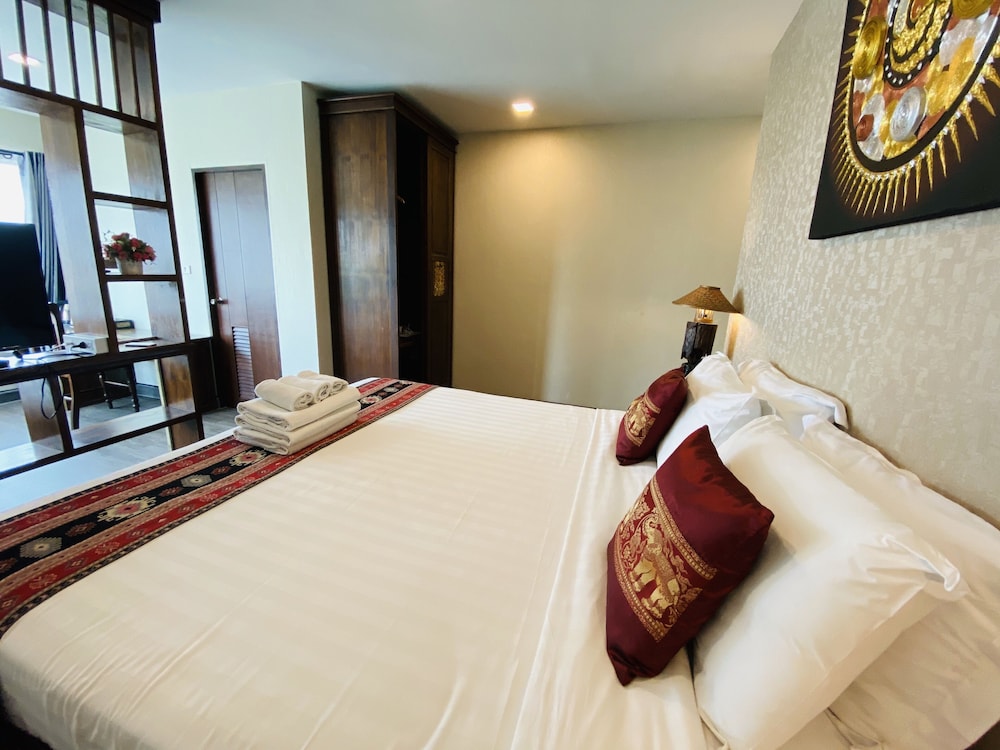 C Hotel Boutique And Comfort 33/40