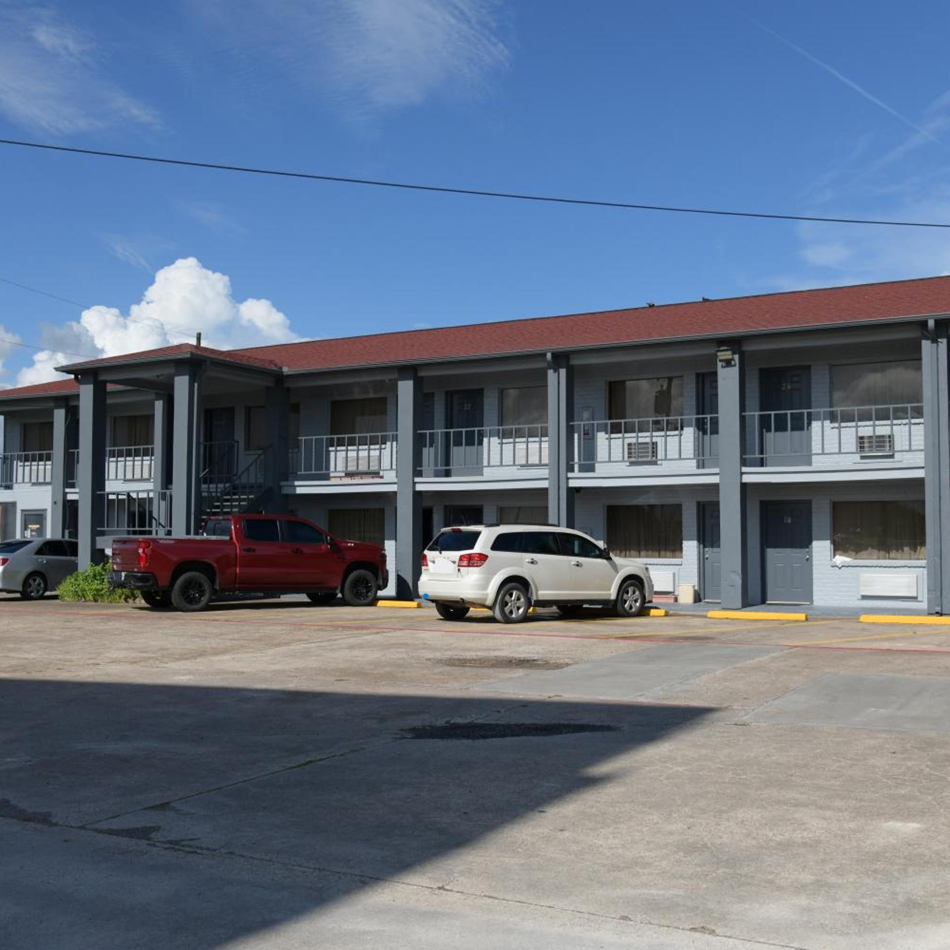 Royal Inn 7/8