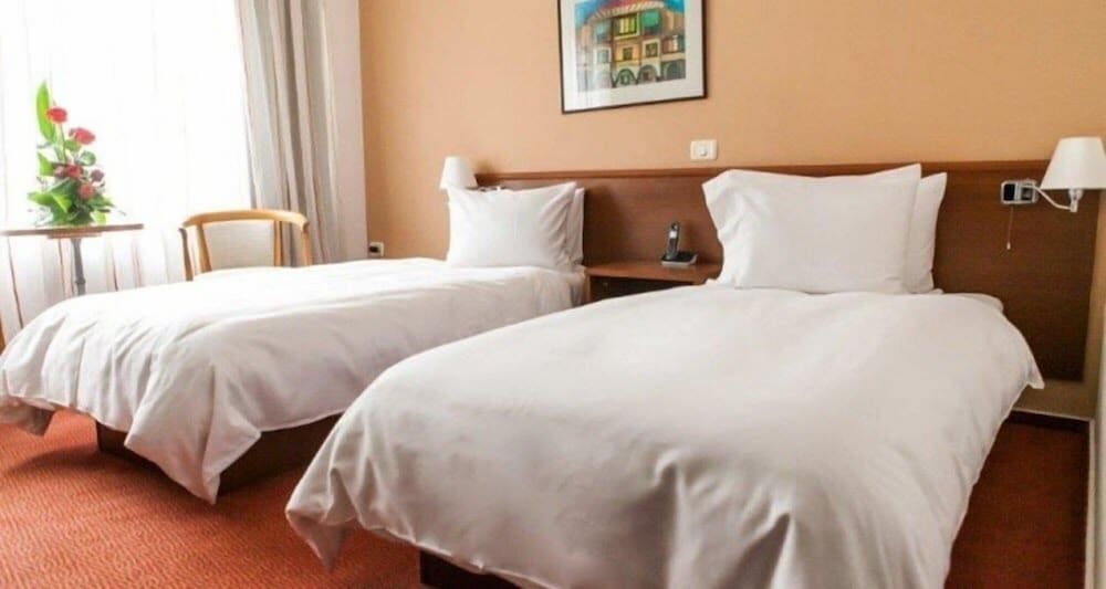 New Montana Hotel 11/50