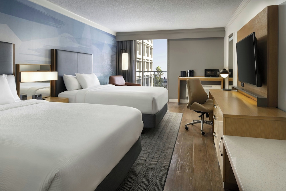 Room at Courtyard Long Beach Downtown, LONG BEACH - CA