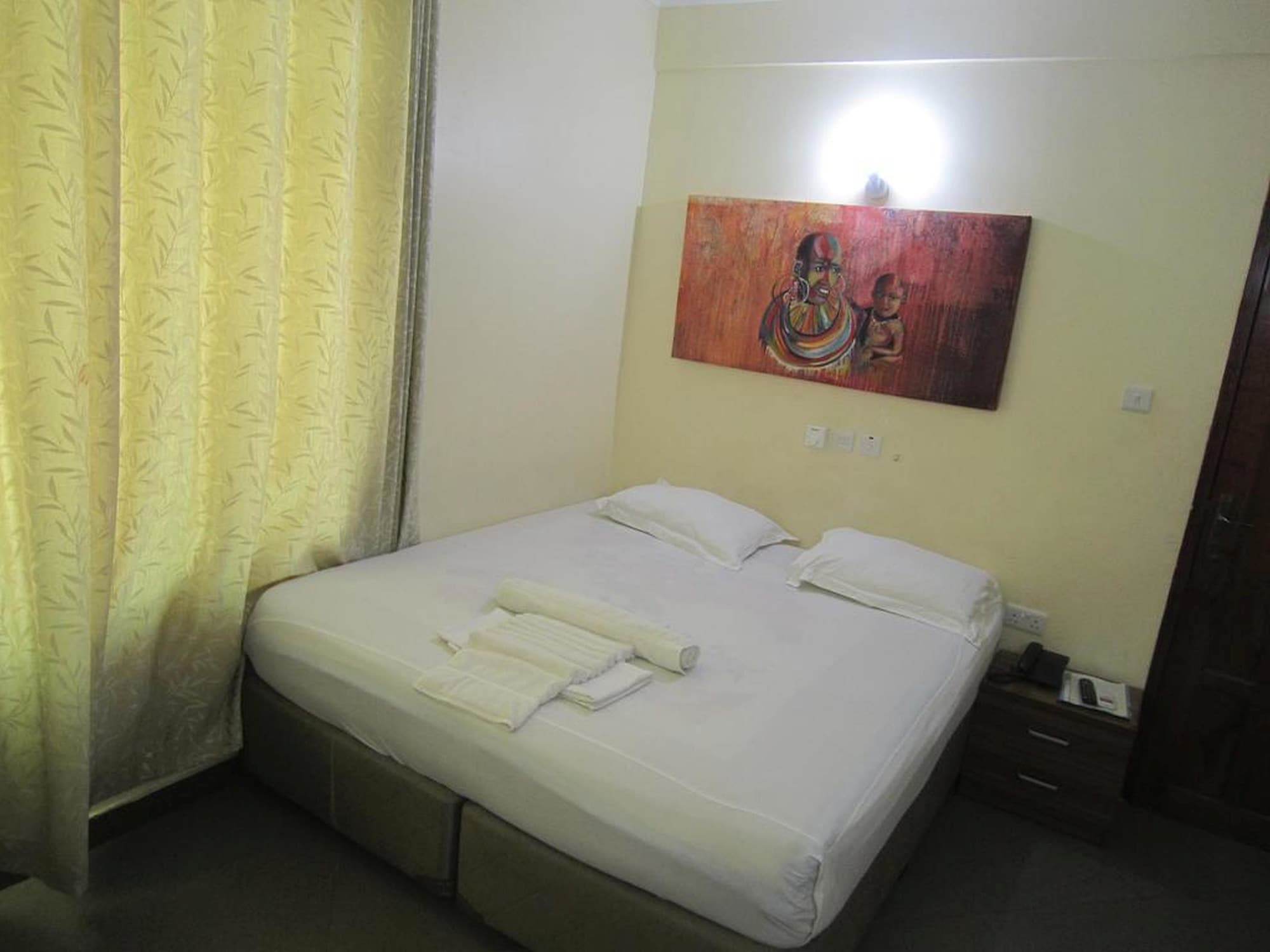 DELUXE, KING BED, COURTYARD VIEW