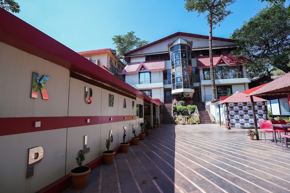 HOTEL KUMAR PLAZA 5/50