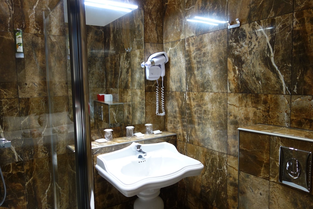 غرفة سوبيريور بسرير كوين، Hotel Les Voyageurs 4/4
