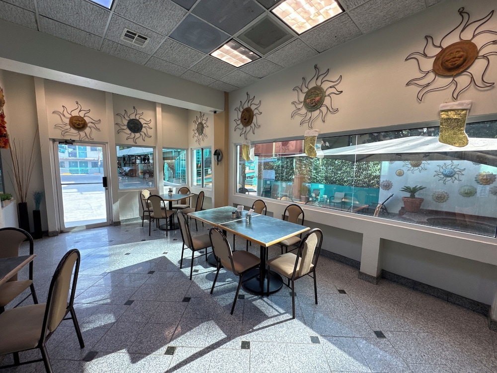 Real Inn De Tijuana Boulevard Agua Caliente 33/50