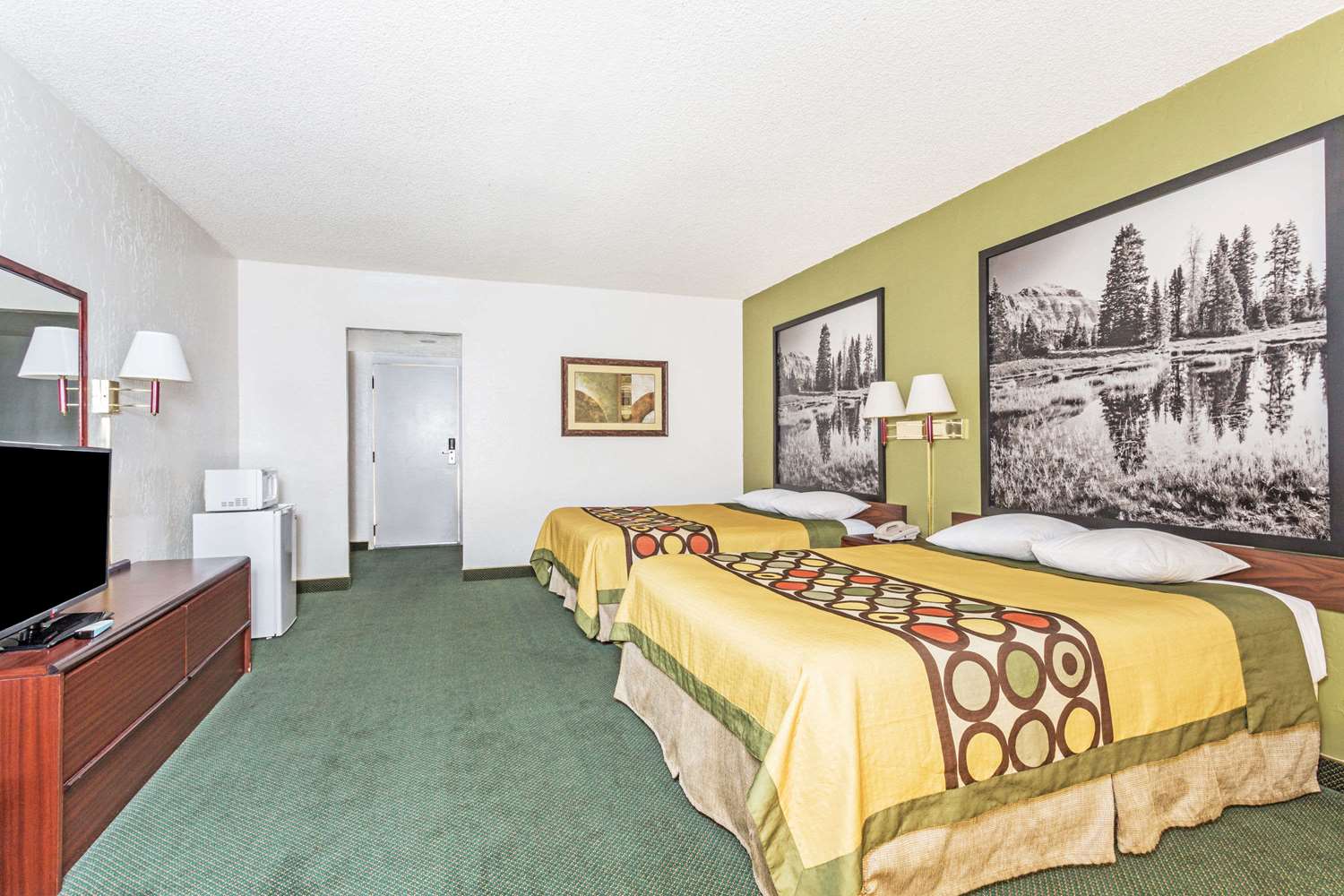 Super 8 by Wyndham Wendover 3/12